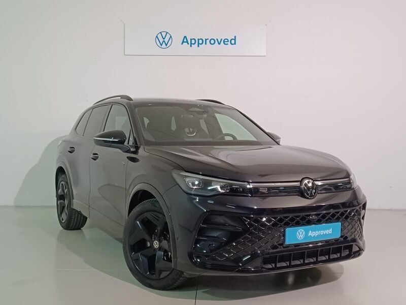 Negro Usado 2024 VW Tiguan R-line SUV | 45.900 € - Imagen 1/4