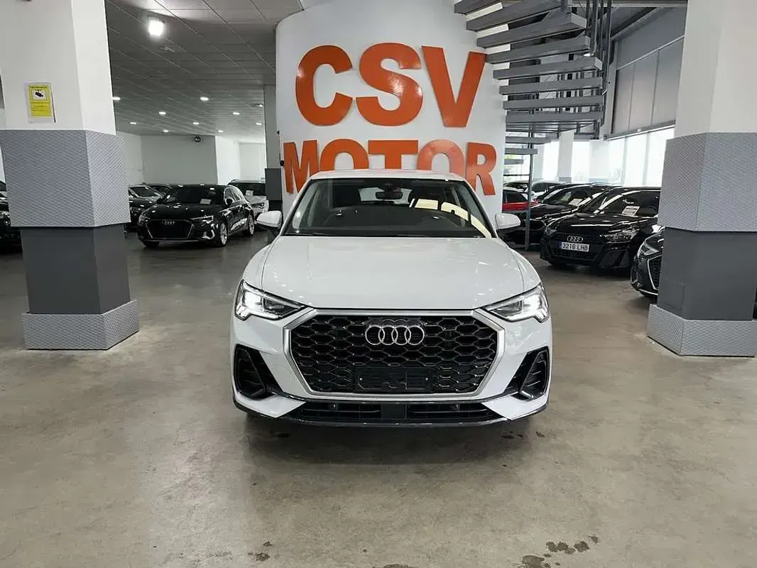 Käytetty Audi Q3 S-Line 245 HP (180 kW) 2023 Katumaasturi