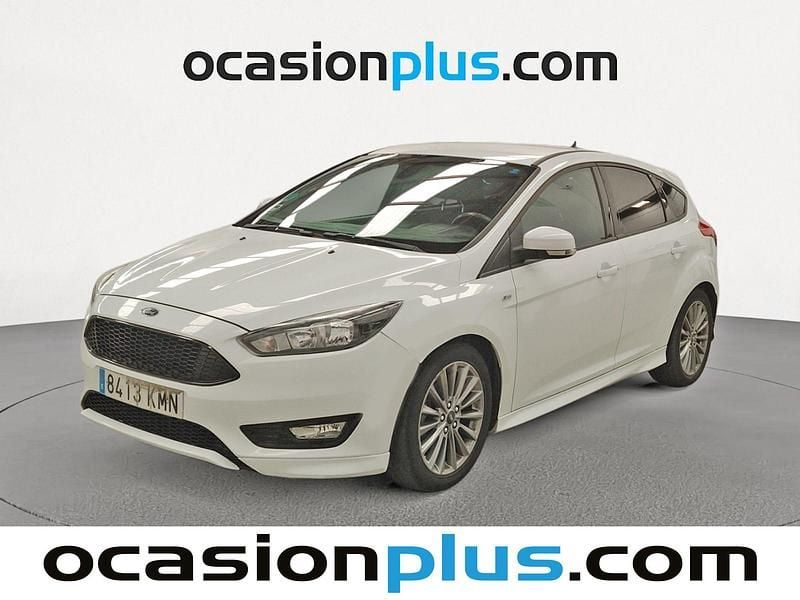 Blanco Usado 2018 Ford Focus ST-Line Utilitario | 9819 € (Precio justo) - Imagen 1/4