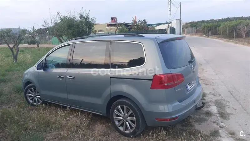 Usado VW Sharan Edition 140 CV (102 kW) 2010 Gris / plata Monovolumen