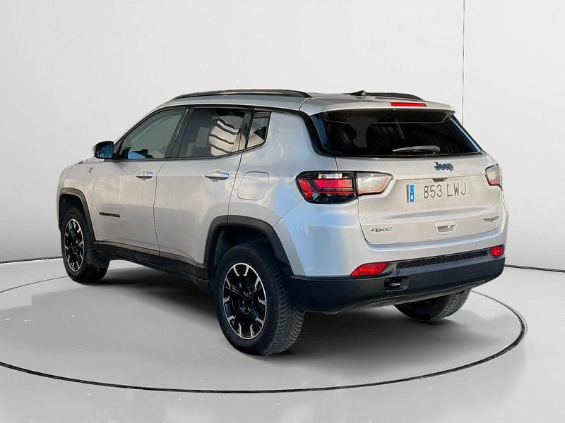 Usado Jeep Compass Trailhawk 242 CV (177 kW) 2022 Gris SUV