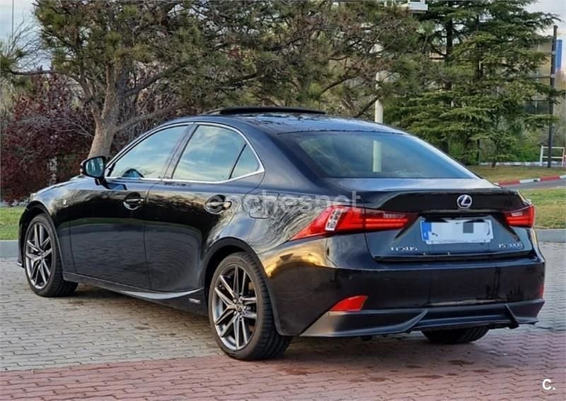 Usado Lexus IS300h Sport Line 223 CV (164 kW) 2014 Negro Berlina