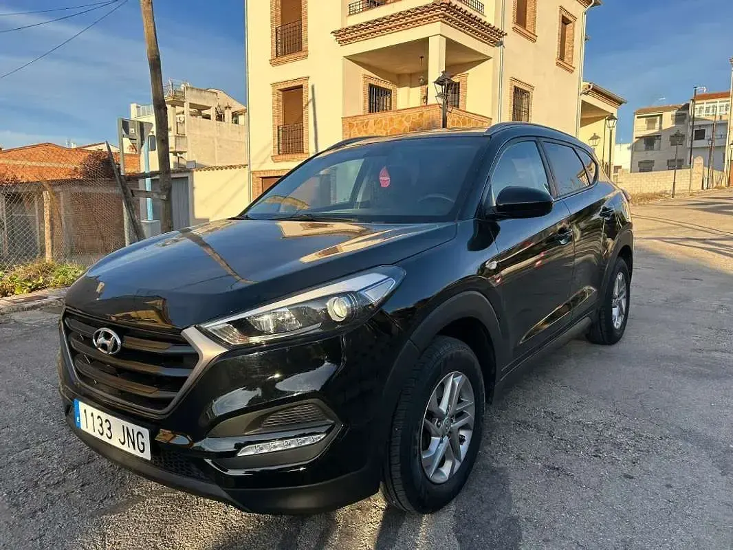 Usado Hyundai Tucson 131 CV (96 kW) 2016 Negro SUV