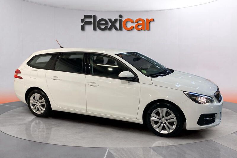 Blanco Usado 2021 Peugeot 308 Active Familiar | 9270 € - Imagen 1/4