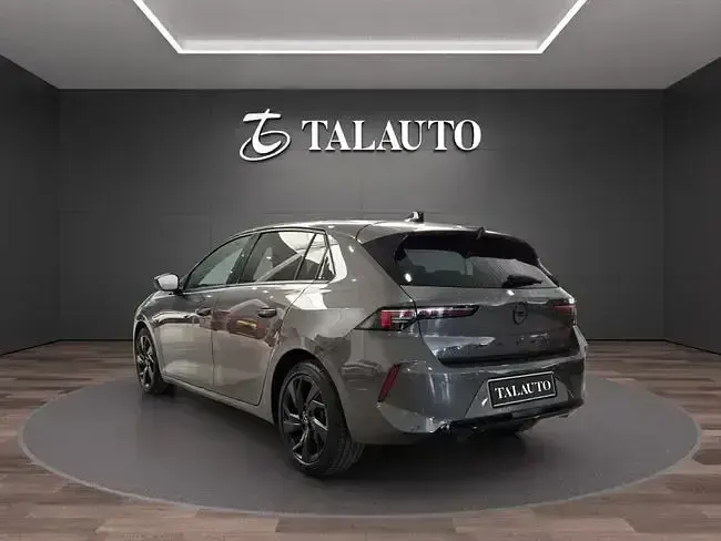 Usado Opel Astra 130 CV (95 kW) 2023 Gris Utilitario