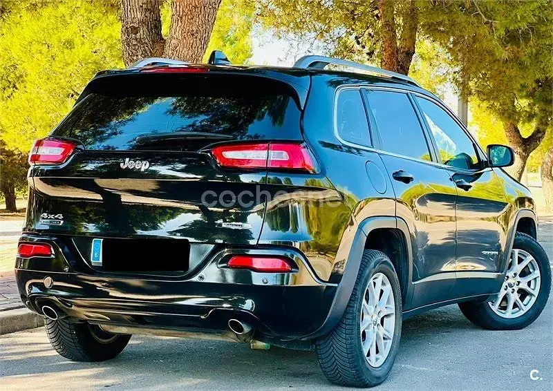 Usado Jeep Cherokee Longitude 170 CV (125 kW) 2014 Negro SUV