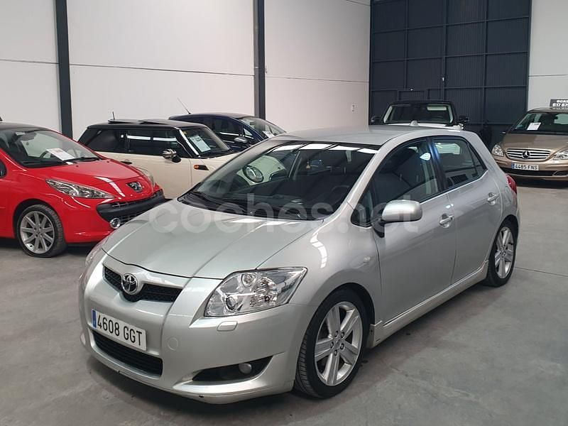 Usado Toyota Auris Sport 177 CV (130 kW) 2008 Beige Berlina