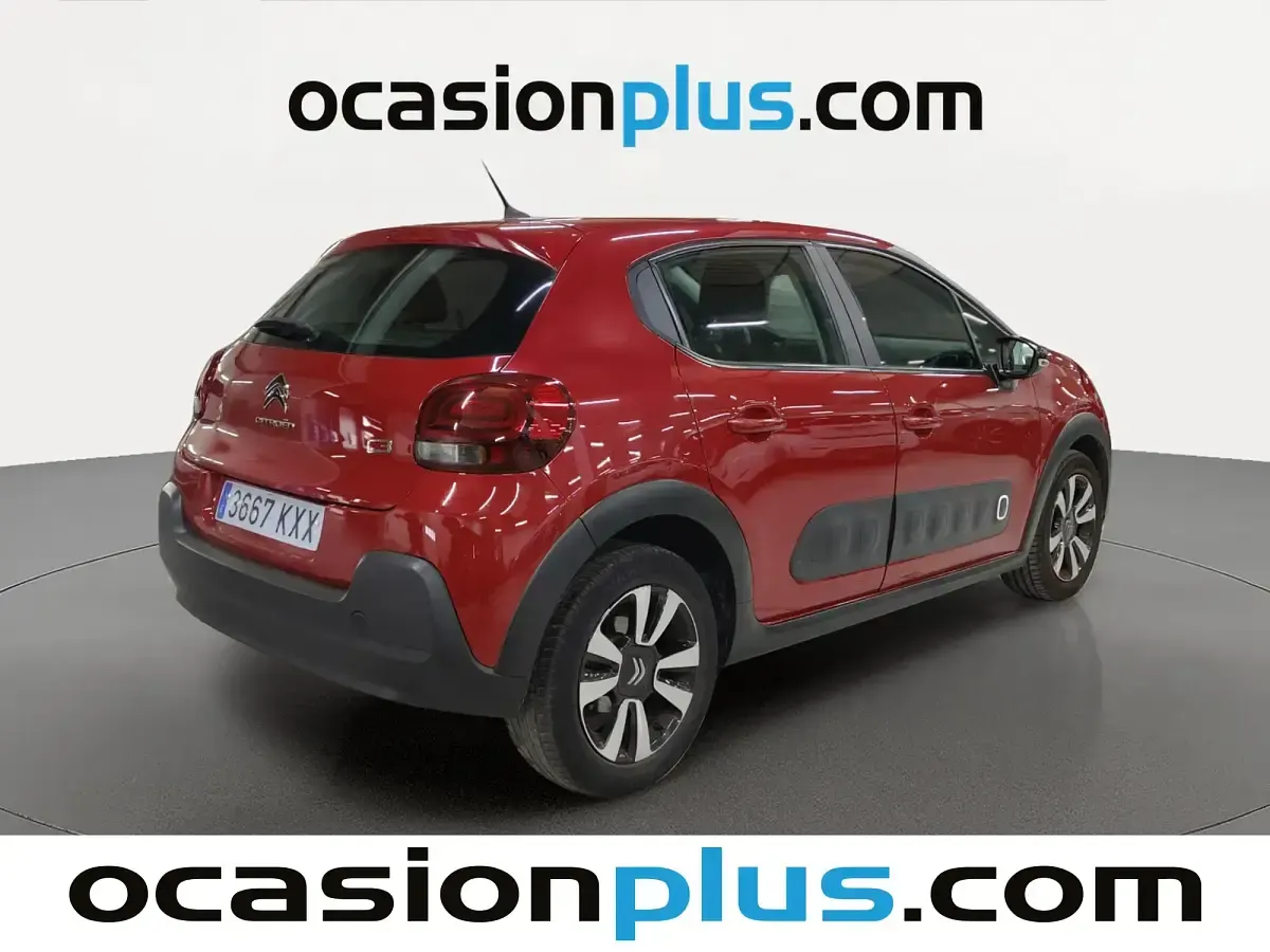 Usado Citroën C3 Feel 110 CV (80 kW) 2019 Rojo Utilitario