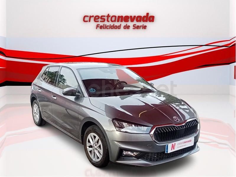 Usado Skoda Fabia Selection 80 CV (58 kW) 2024 Gris / plata Utilitario