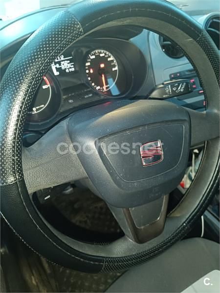 Blanco Usado 2013 Seat Ibiza SC Reference Utilitario | 4800 € (Precio justo) - Imagen 1/4