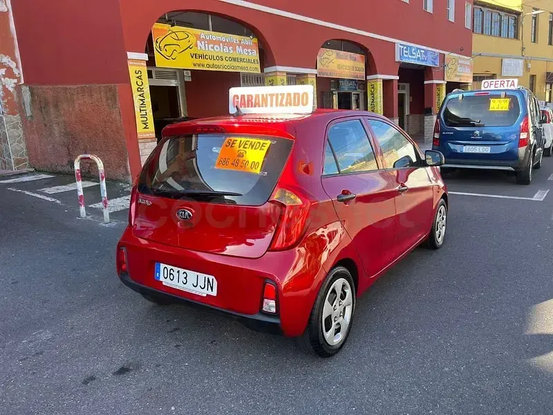 Usado Kia Picanto 85 CV (62 kW) 2015 Granate Utilitario
