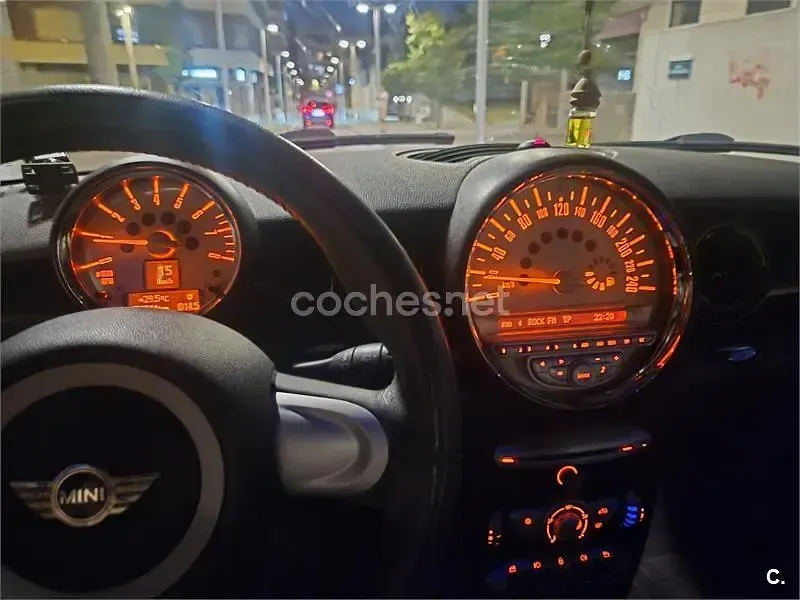 Usado Mini ONE 90 CV (66 kW) 2007 Negro Utilitario