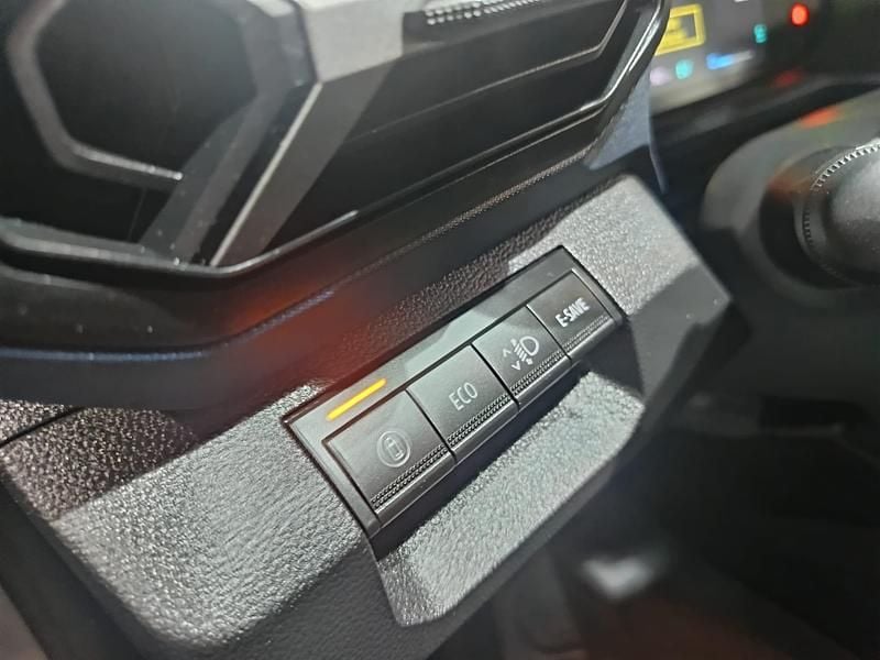 Usado Dacia Duster Expression 143 CV (105 kW) 2025 Gris