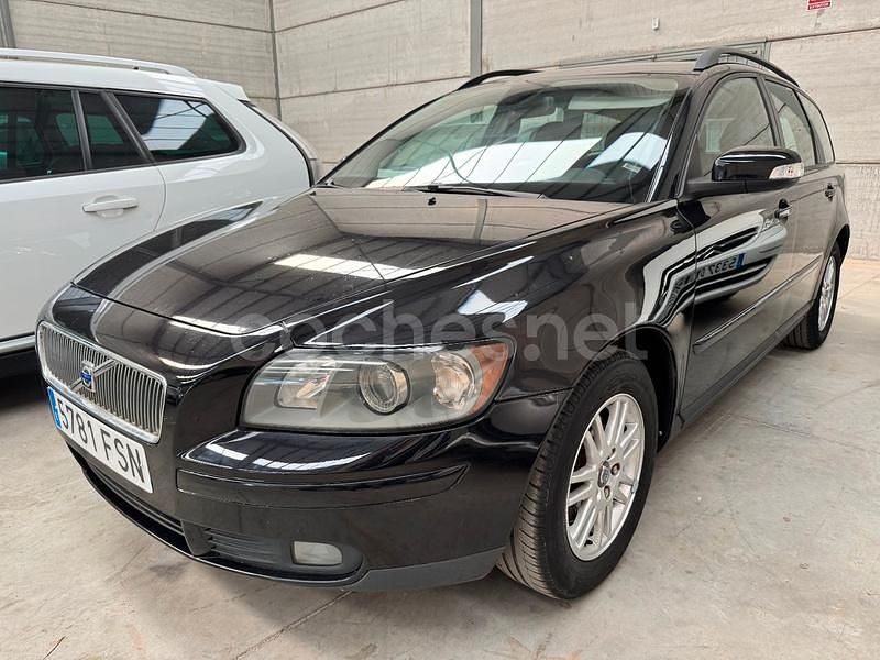 Negro Usado 2007 Volvo V50 Momentum Familiar | 3990 € - Imagen 1/4