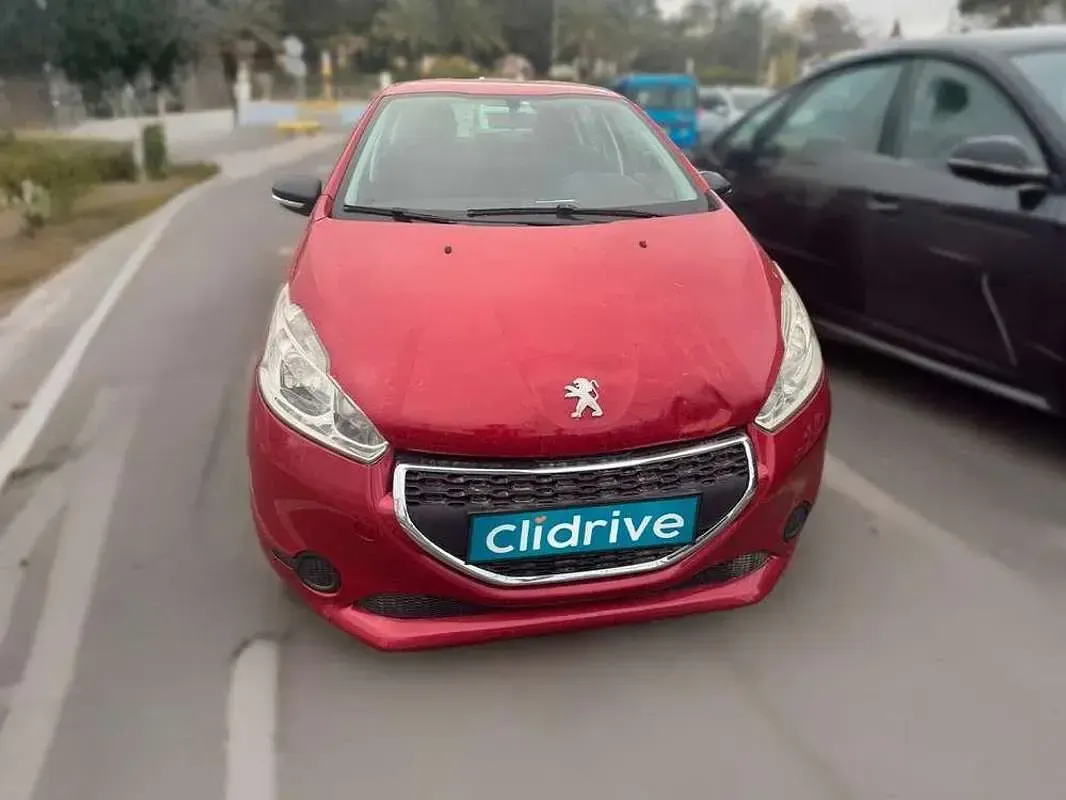 Używany Peugeot 208 Active 68 KM (50 kW) 2012 Czerwony Hatchback