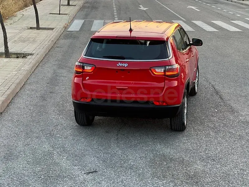 Usado Jeep Compass Longitude 130 CV (95 kW) 2022 Rojo SUV