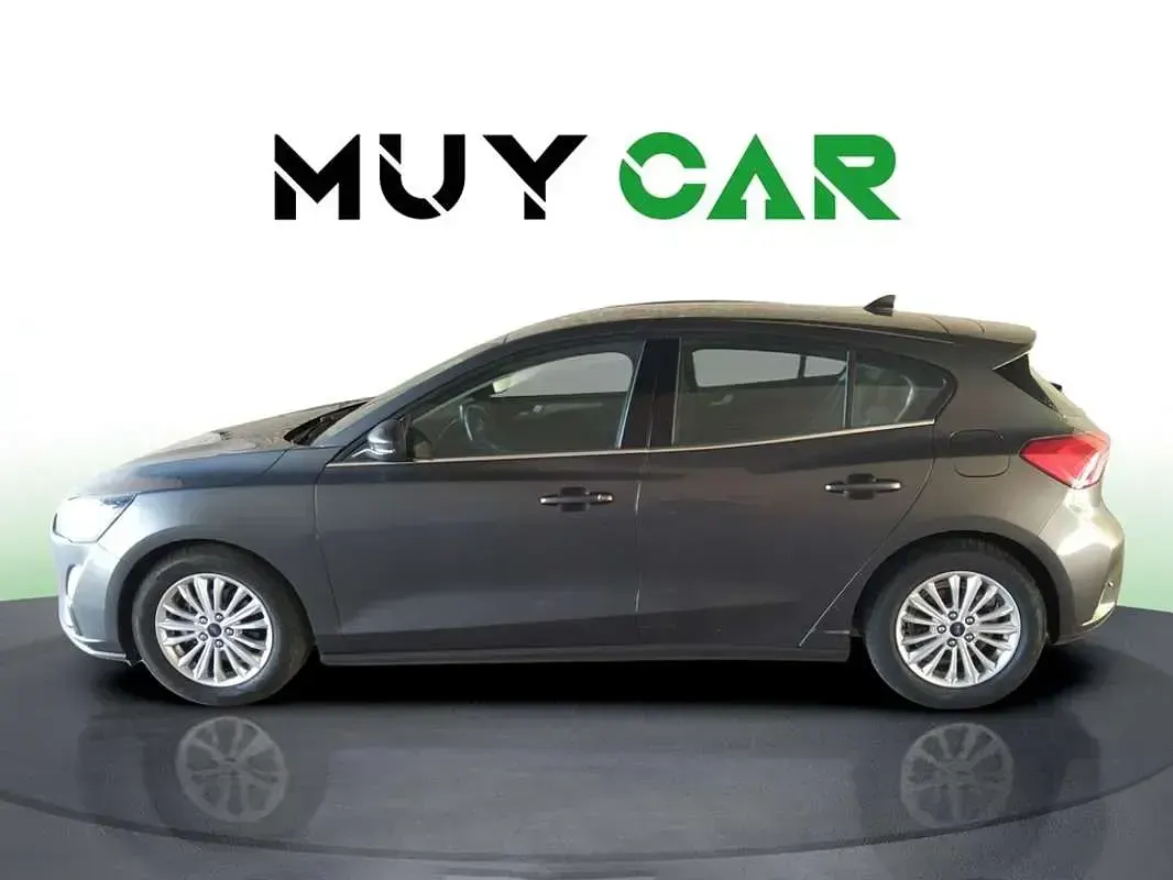 Usado Ford Focus Titanium 120 CV (88 kW) 2020 Gris Utilitario
