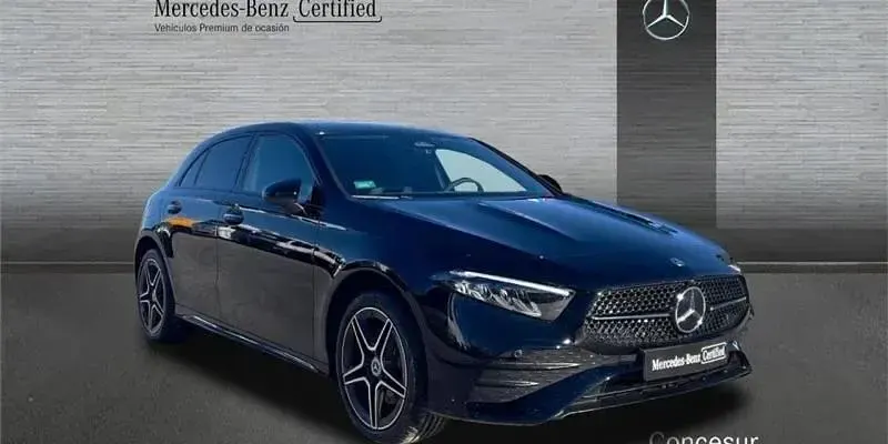 Usado Mercedes A250 218 CV (160 kW) 2025 Negro