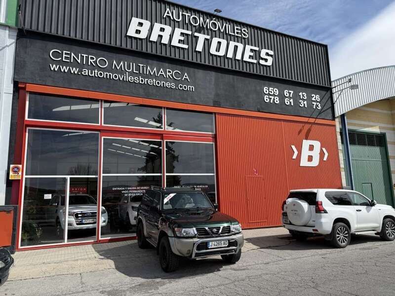 Verde Usado 2000 Nissan Patrol SE SUV | 18.800 € - Imagen 1/4