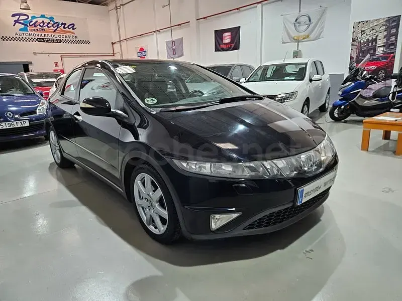 Usado Honda Civic Executive 140 CV (102 kW) 2007 Negro Berlina