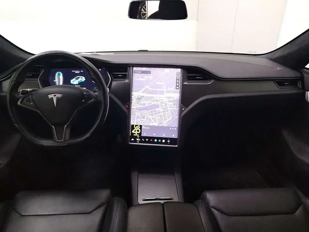 Usado Tesla Model S 244 kW (333 CV) 2018 Negro Utilitario