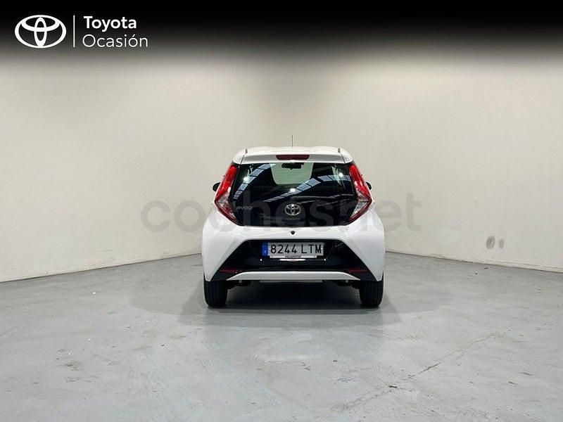 Usado Toyota Aygo X-play 72 CV (52 kW) 2021 Blanco Utilitario