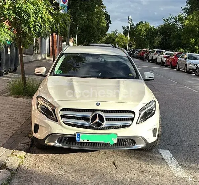 Usado Mercedes GLA200 Style 136 CV (100 kW) 2014 Blanco SUV
