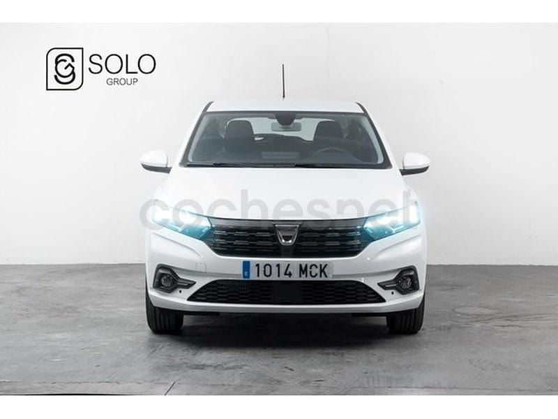 Usado Dacia Sandero Comfort 91 CV (66 kW) 2022 Blanco Utilitario