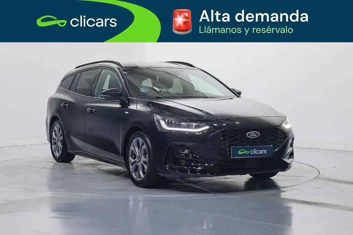 Usado Ford Focus Active 125 CV (91 kW) 2024 Negro Familiar