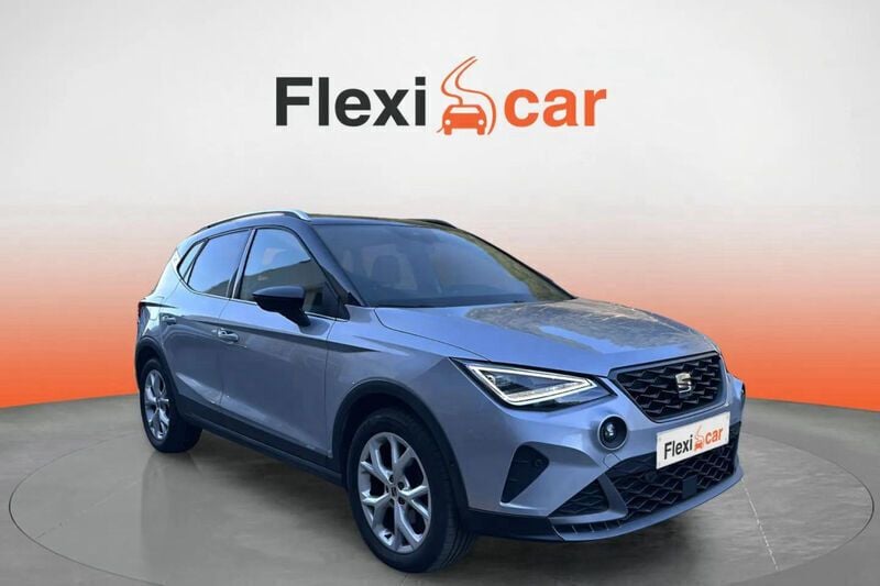 Gris Usado 2024 Seat Arona FR SUV | 18.790 € (Super precio) - Imagen 1/4