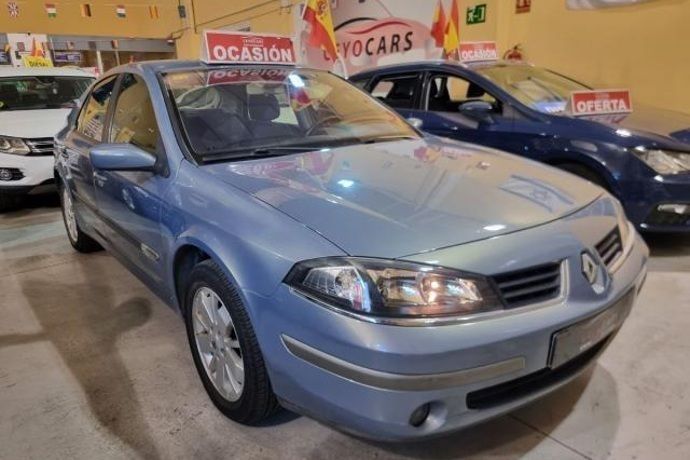 Azul Usado 2006 Renault Laguna II Dynamique Berlina | 2300 € (Super precio) - Imagen 1/3
