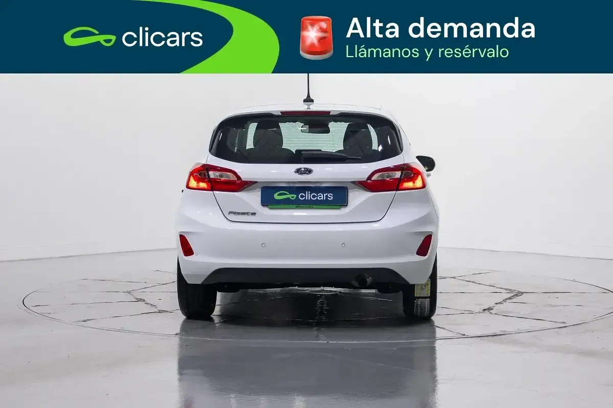 Usado Ford Fiesta Trend 75 CV (55 kW) 2020 Blanco Utilitario