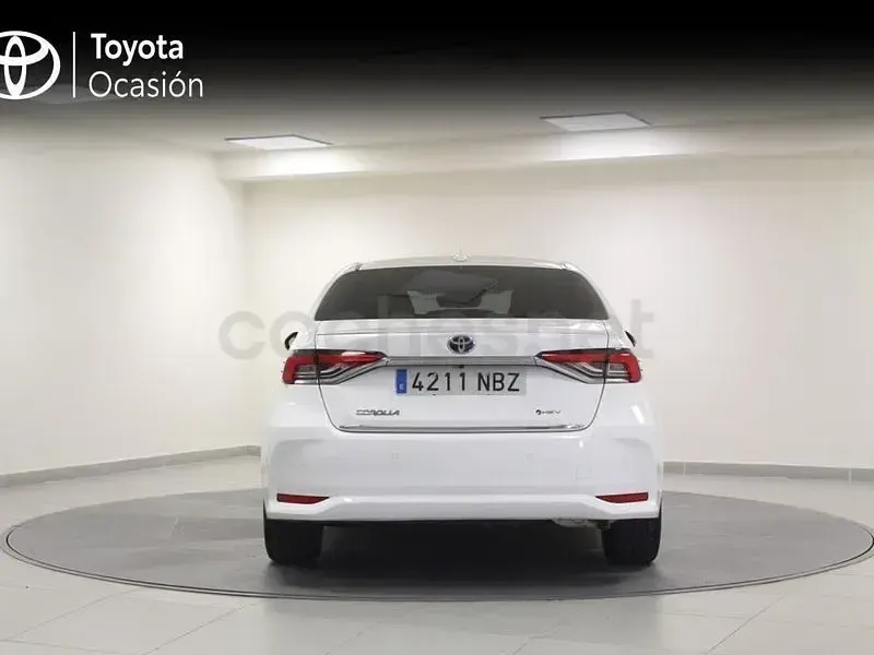 Usado Toyota Corolla Style 140 CV (102 kW) 2024 Blanco Berlina