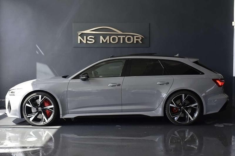 Usado Audi RS6 600 CV (441 kW) 2023 Gris Familiar