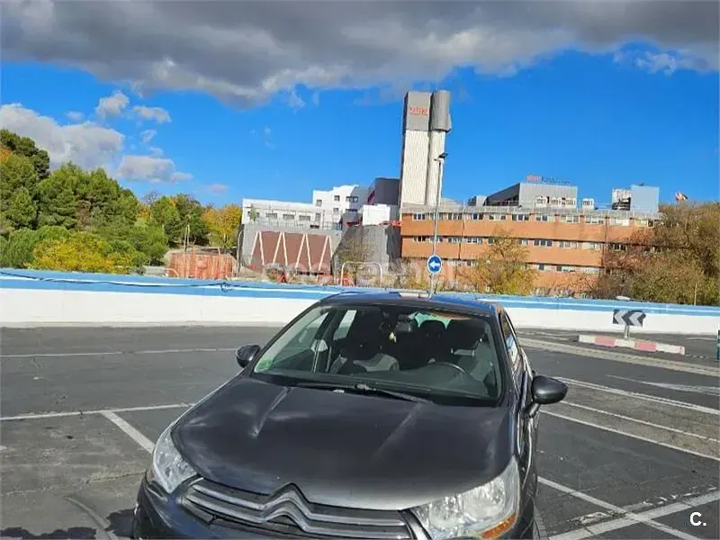 Usado Citroën C4 120 CV (88 kW) 2014 Gris / plata Berlina