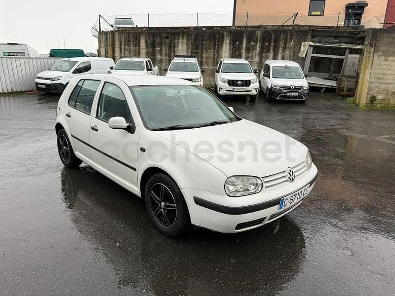Usado VW Golf IV Conceptline 90 CV (66 kW) 2000 Blanco Berlina