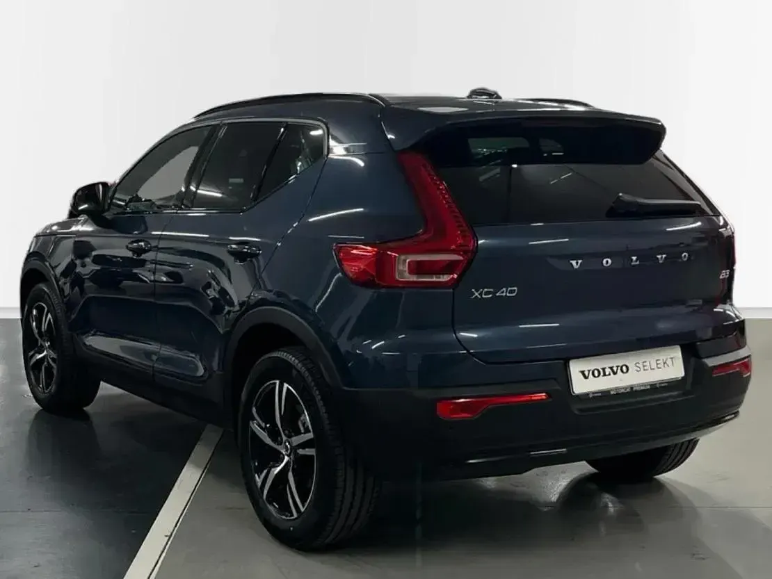 Nuevo Volvo XC40 Plus 163 CV (119 kW) 2025 Denim blue m. c723e SUV
