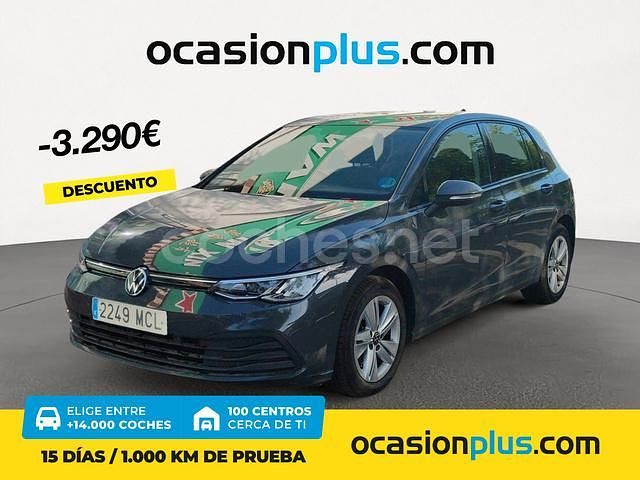 Gris / plata Usado 2022 VW Golf VIII Life Berlina | 22.990 € (Buen precio) - Imagen 1/4