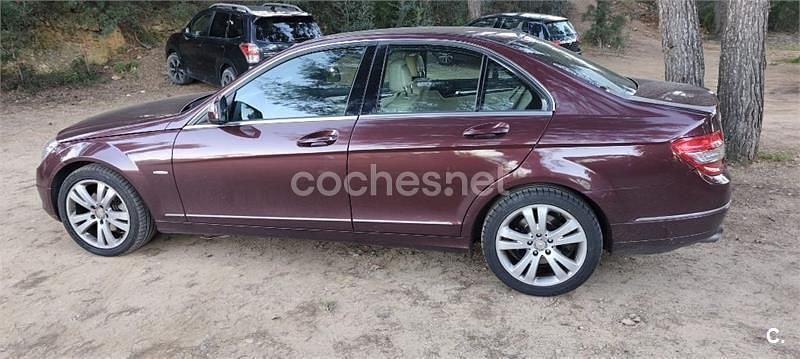 Usado Mercedes C220 Avantgarde 150 CV (110 kW) 2007 Beige Berlina