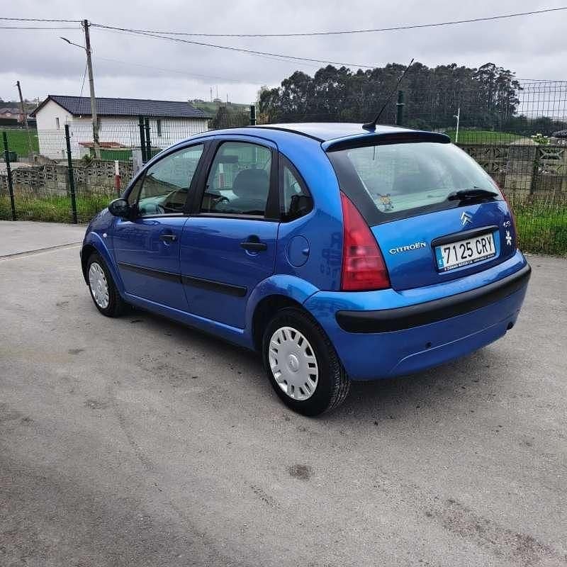 Usado Citroën C3 70 CV (51 kW) 2004 Azul Utilitario