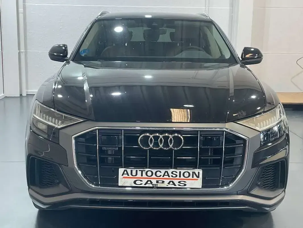 Usado Audi Q8 381 CV (280 kW) 2023 Negro SUV