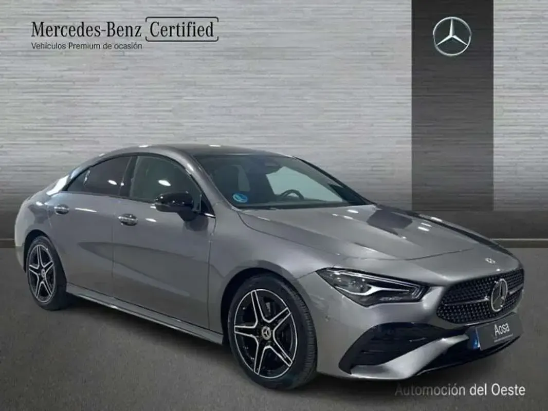 Usado Mercedes CLA200 165 CV (121 kW) 2024 Gris Coupe