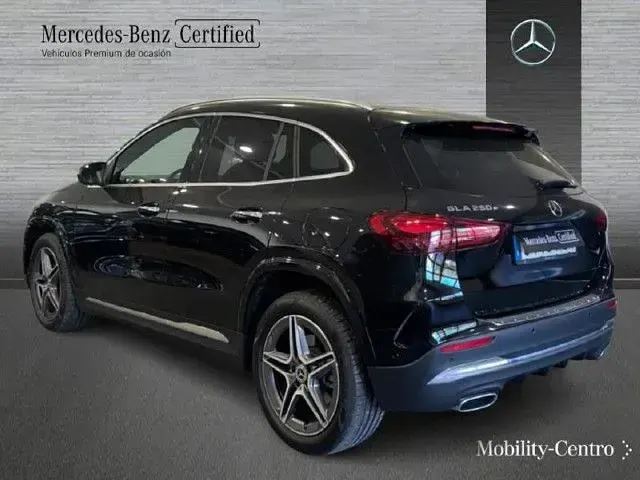 Usado Mercedes GLA250 218 CV (160 kW) 2025 Negro noche SUV