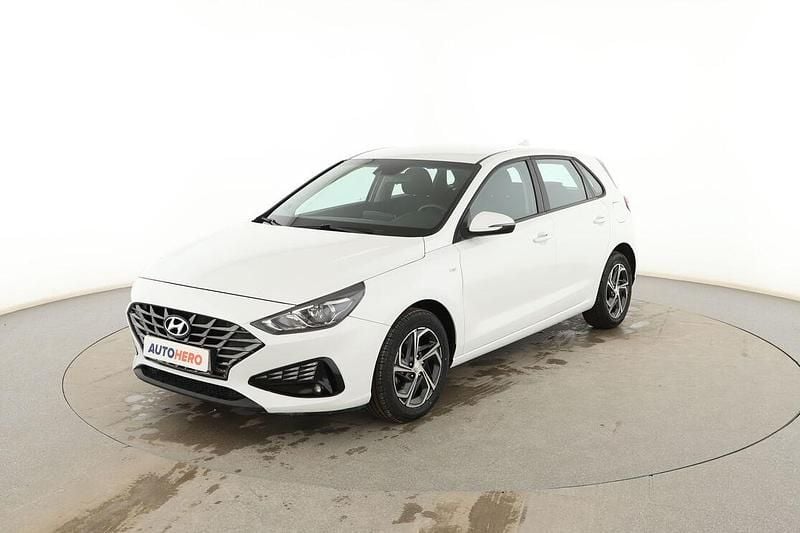 Blanco Usado 2021 Hyundai i30 Utilitario | 14.199 € (Precio justo) - Imagen 1/3