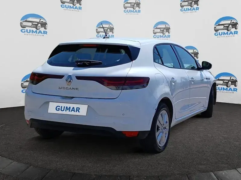 Usado Renault Mégane GrandTour Equilibre 115 CV (84 kW) 2022 Blanco Familiar