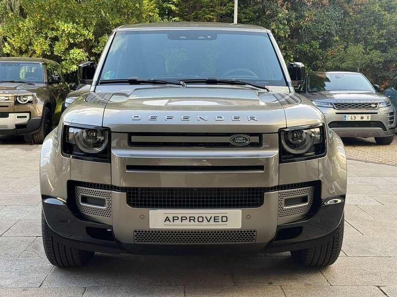 Usado Land Rover Defender SE Dynamic 249 CV (183 kW) 2025 Plateado SUV