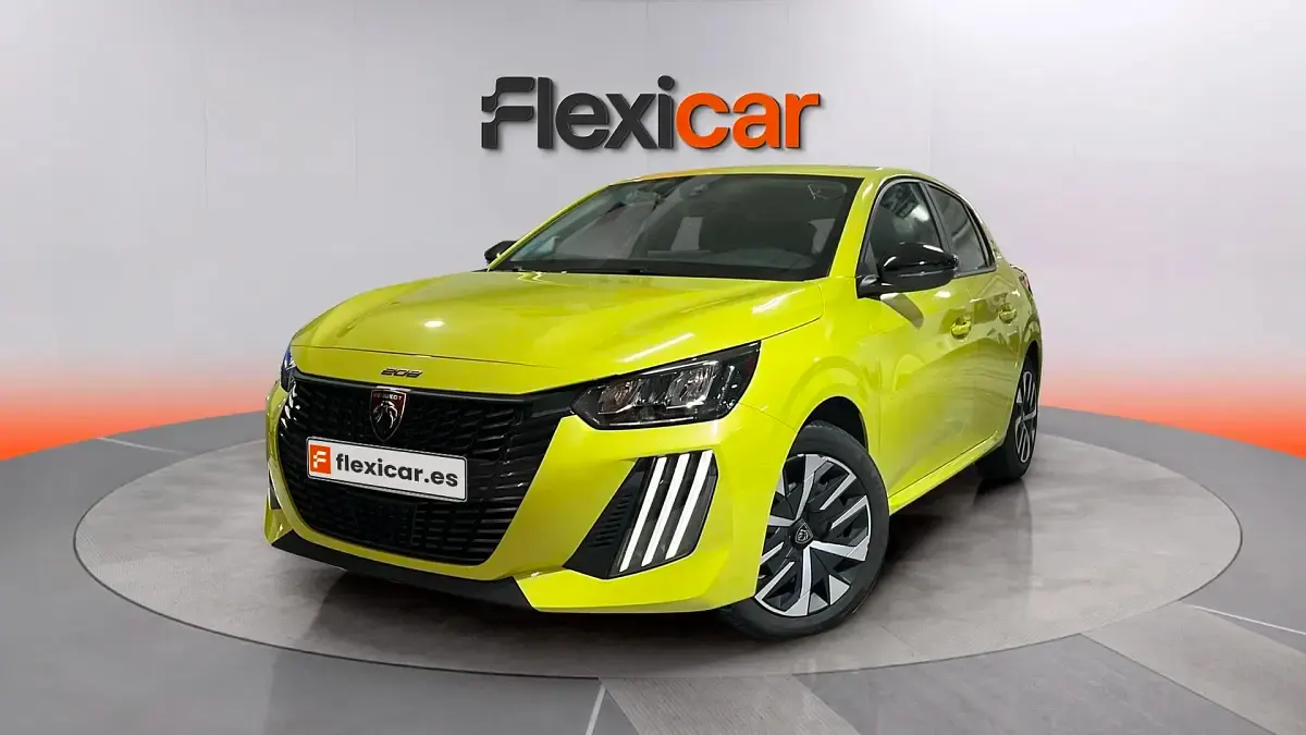 Usado Peugeot 208 Style 110 CV (80 kW) 2025 Amarillo Utilitario