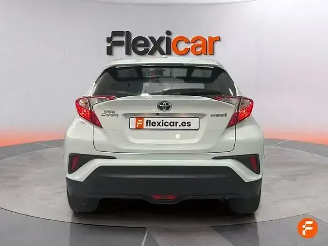 Usado Toyota C-HR Active 122 CV (89 kW) 2019 Blanco SUV