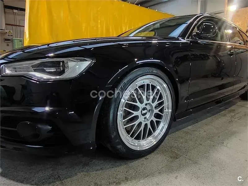 Käytetty Audi A6 S-Line 272 HP (200 kW) 2017 Musta Farmari