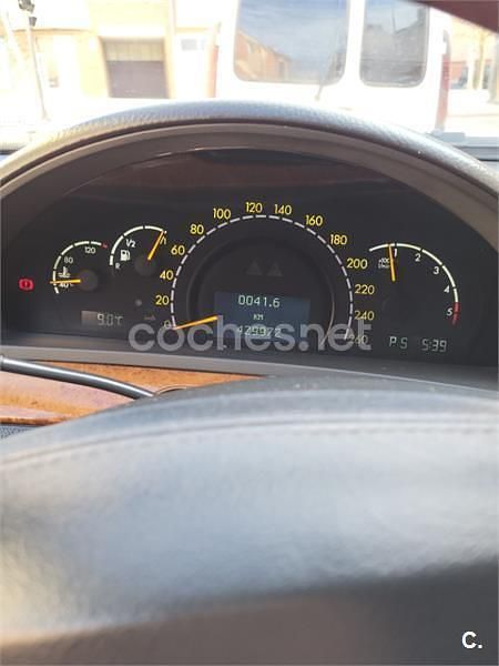 Usado Mercedes S320 197 CV (144 kW) 2001 Gris / plata Berlina